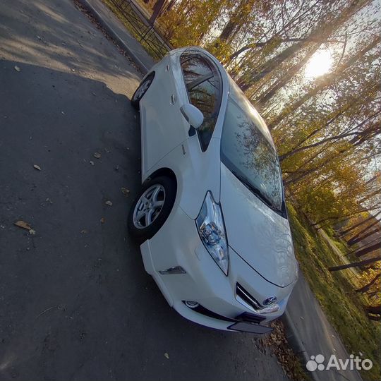 Toyota Prius Alpha 1.8 AT, 2012, 205 000 км
