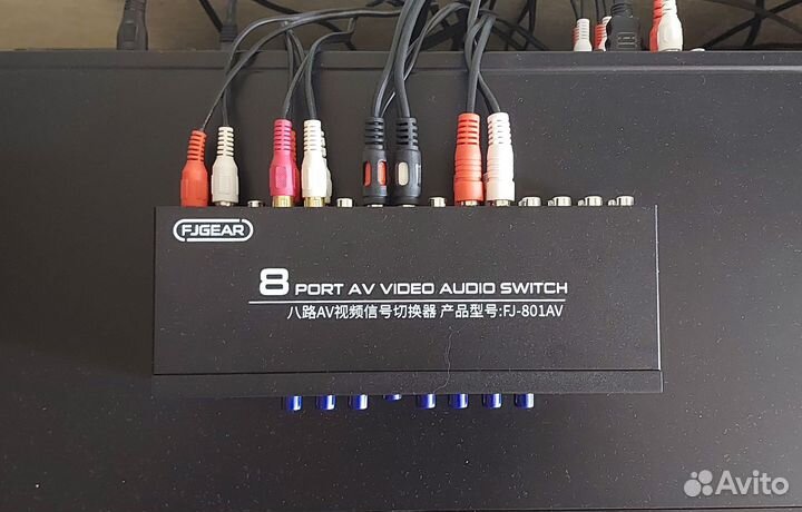 Коммутатор Audio-Video (8 port)