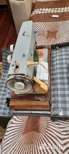 Швейная машинка бу электрическая