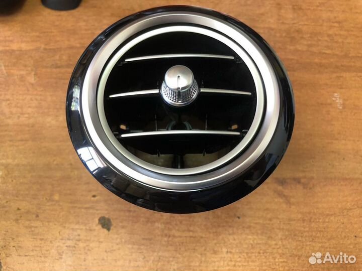 Дефлектор торпедо боковой Mercedes W213 E200