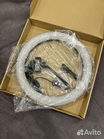 Кольцевая лампа со штативом