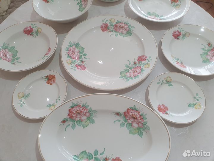 Столовый сервиз фарфор зик СССР-9 предметов