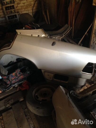 Задняя часть Mercedes Benz 230 кузов 124