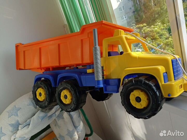 Детские машинки игрушки большие