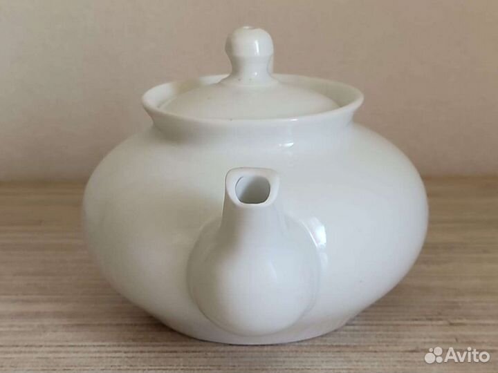 Чайник старинный. М. С. Кузнецов