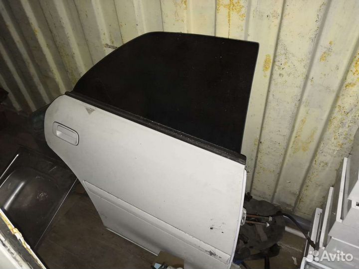 Двери на тойота чайзер 100