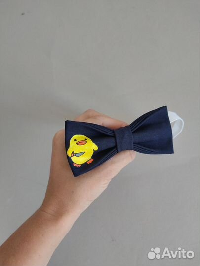 Галстук бабочка для девушки, рисунок уточка