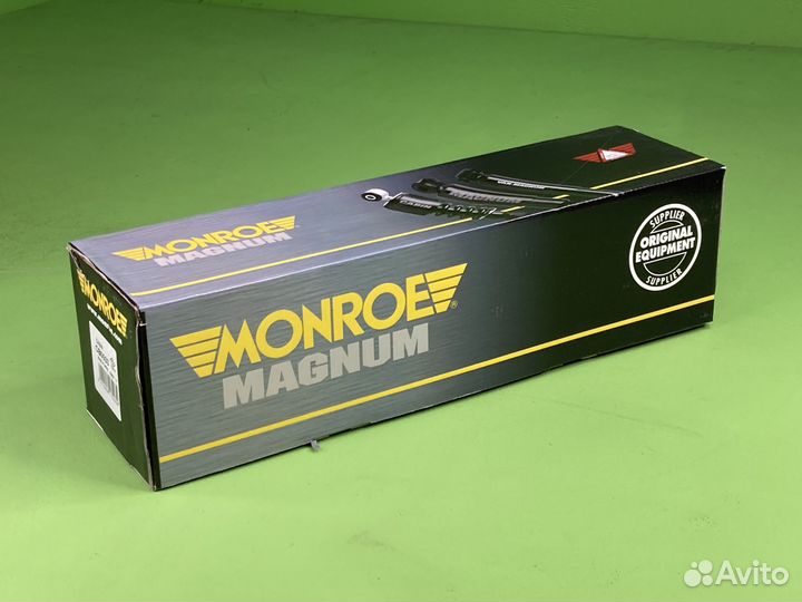 Амортизатор кабины перед (пневмо) 272-318 O/I 25x4