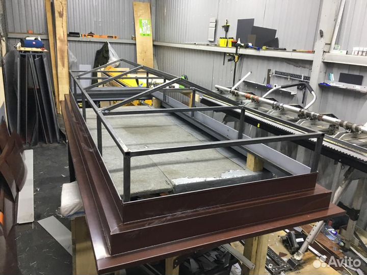 Дымник с каркасом большого размера