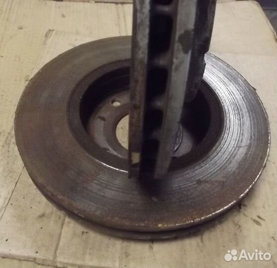 Суппорта+диски mitsubishi colt 4G15T комплект