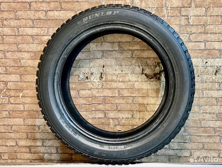 Dunlop SP Winter Ice 01 215/50 R17