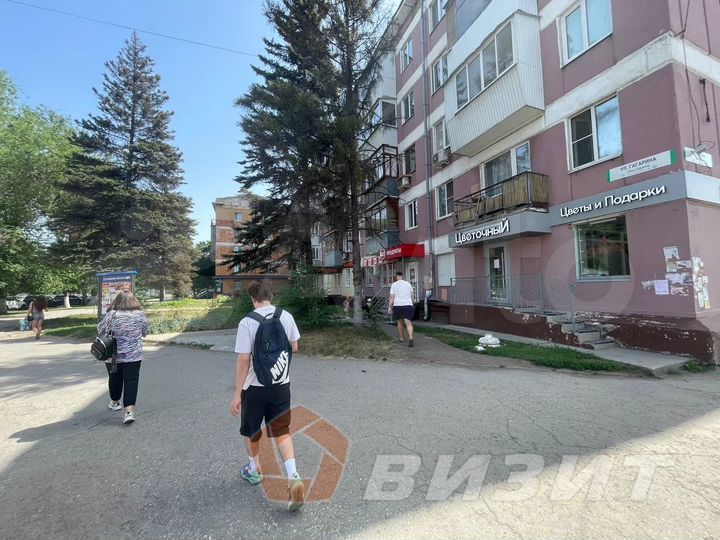 Помещение на оживленном перекрестке