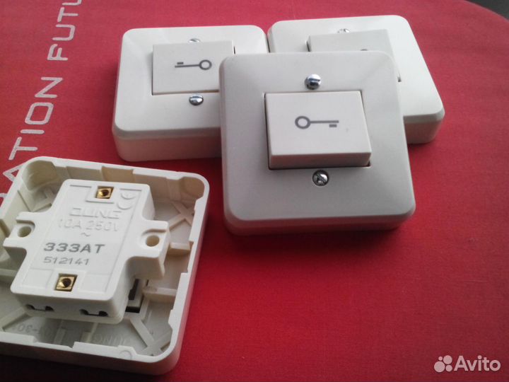 Кнопка выхода jung 333AT(ключ)