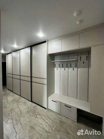 Встраиваемый шкаф