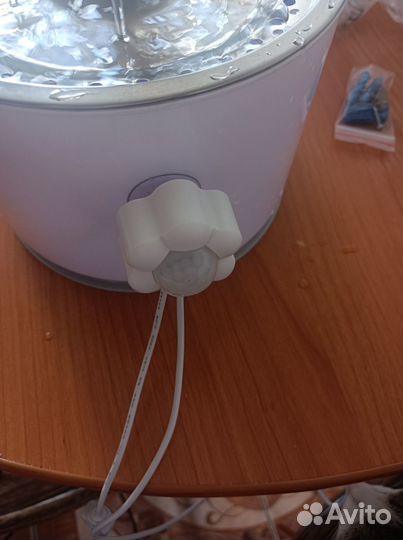 Фонтанчик для кошек с датчиком движения