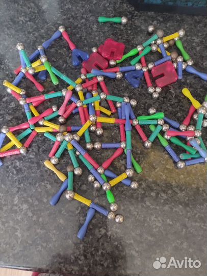 Конструктор различный, робот