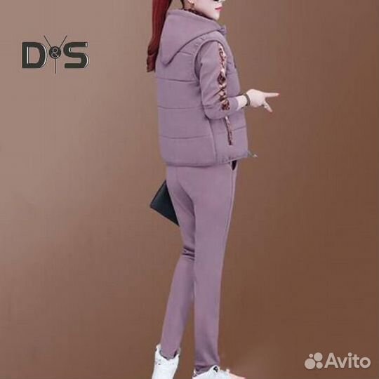 Спортивный костюм (женский)