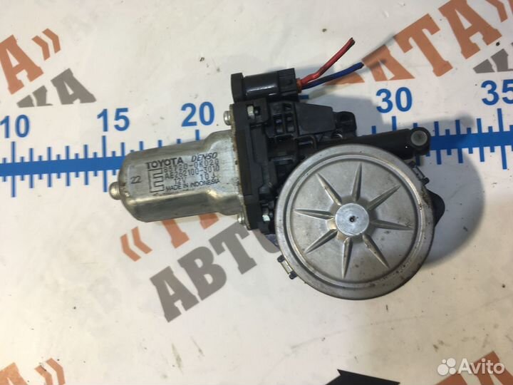 Моторчик стеклоподъемника задний правый Прав