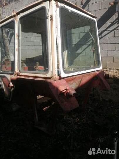 Кабина на трактор юмз