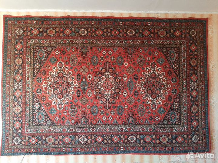 Ковер шерстяной