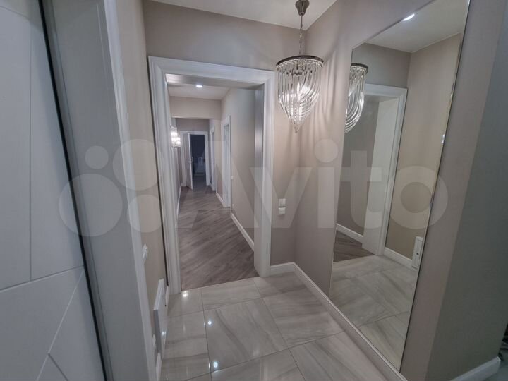 2-к. квартира, 76 м², 7/18 эт.