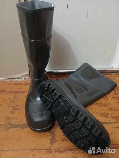 Резиновые сапоги
