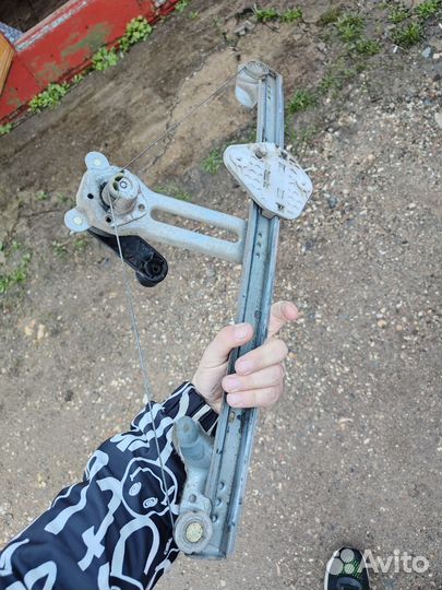 Стеклоподъёмник