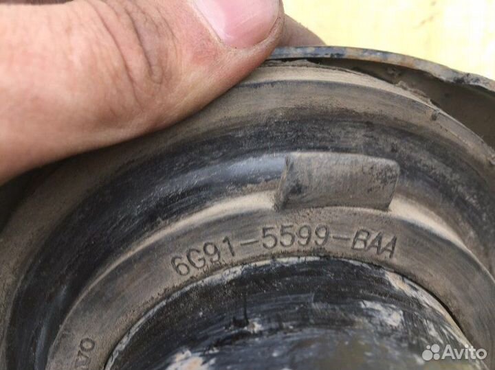 Опора задней пружины задняя правая Ford Mondeo Iv