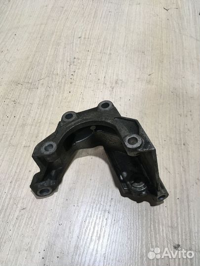 Кронштейн гидроусилителя Audi A6 C6