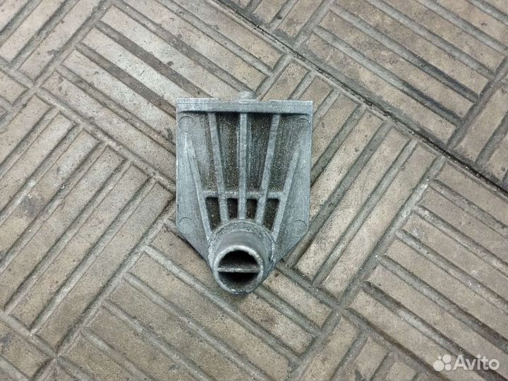 Кронштейн радиатора Porsche cayenne 958