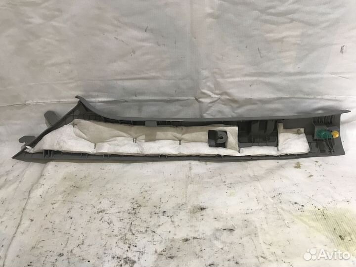 Накладка стойки Hyundai Solaris 2010–2017