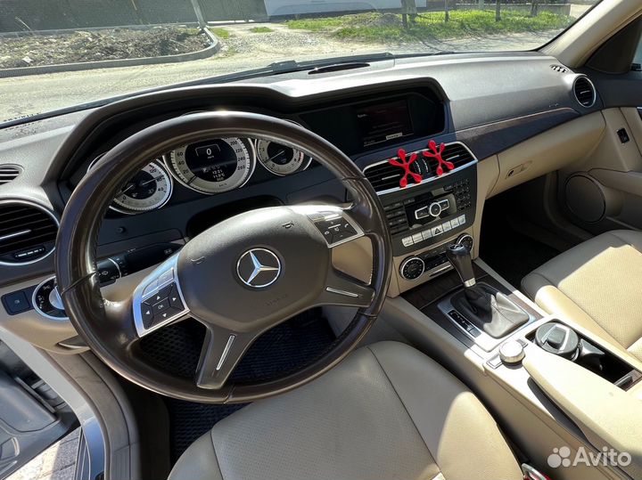 Руль Mercedes W204 M271.820 2012 Коричневый Рест