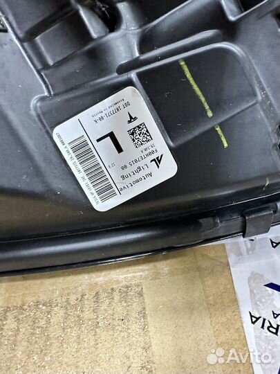 Левая фара tesla model 3