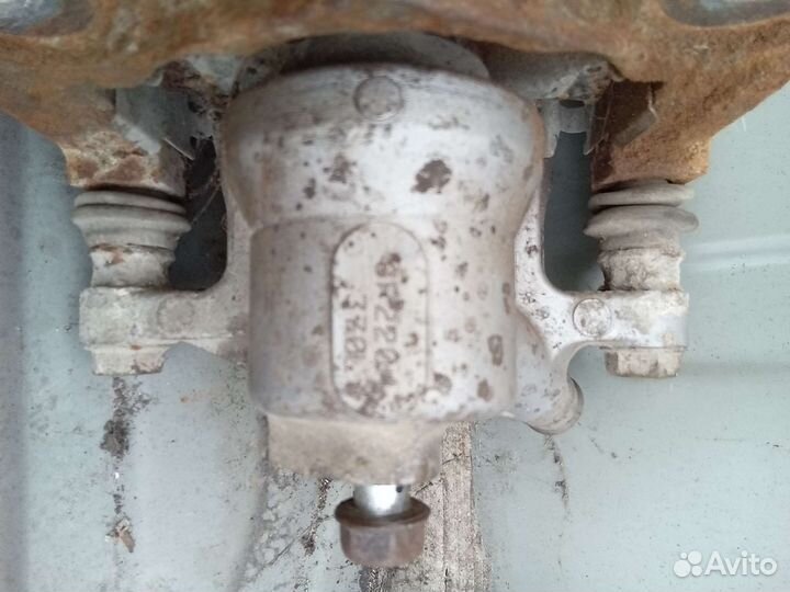 Тойота камри 40 суппорт