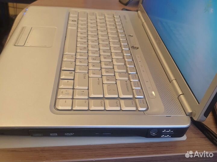 Ноутбук dell inspiron 1525