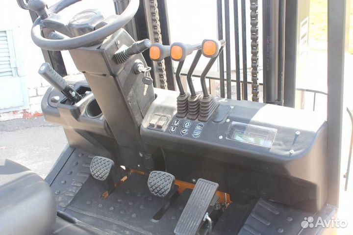 Вилочный погрузчик UN Forklifts FD25, 2023