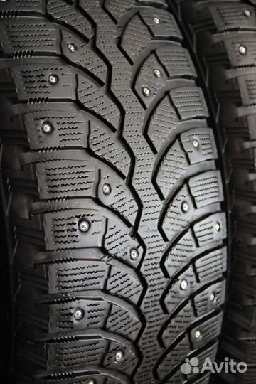 Bridgestone Blizzak Spike-01 255/65 R17 110T