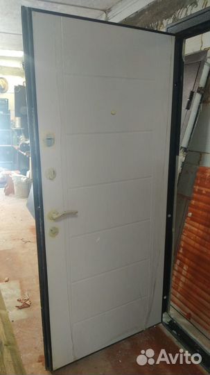 Утепленные входные двери б/у