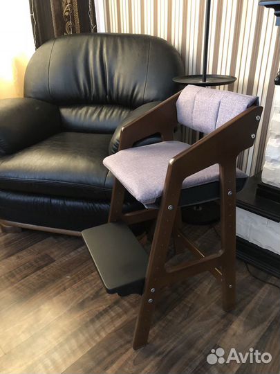 Растущий стул Коала в цветах дерево