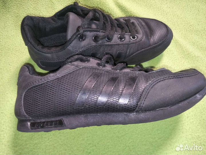 Кроссовки детские Adidas 32 размер