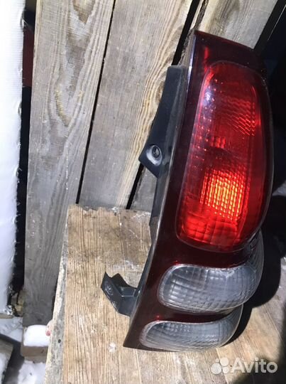 Фонарь задний правый Toyota Land Cruiser Prado 120