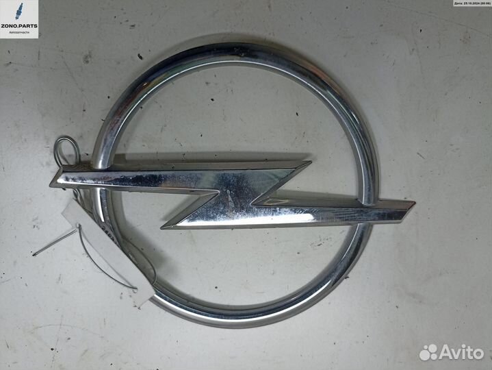 Эмблема 24548 на Opel Zafira B