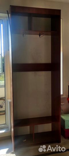 Вешалка для одежды (шкаф)