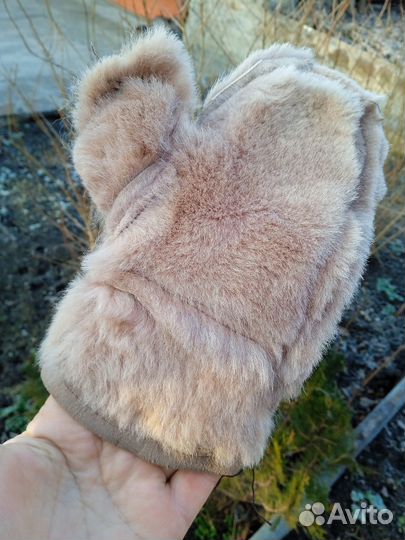 Меховые варежки детские