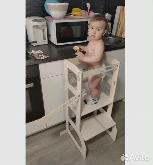 Башня маленького помощника Монтессори