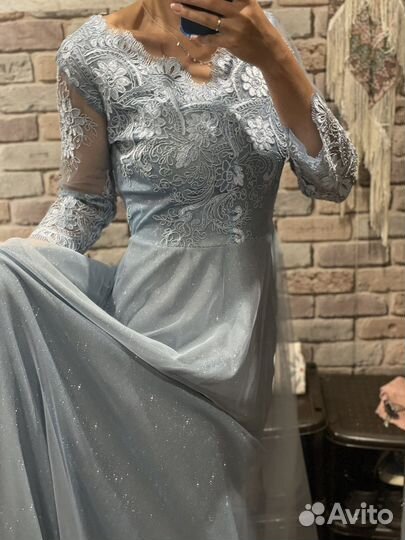 Платье на выпускной вечернее