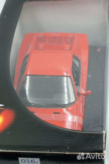 Hot Wheels 1:18 Ferrari Testarossa F512m