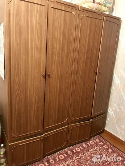 Спальный гарнитур