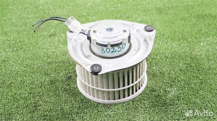 Мотор печки Mitsubishi Fuso