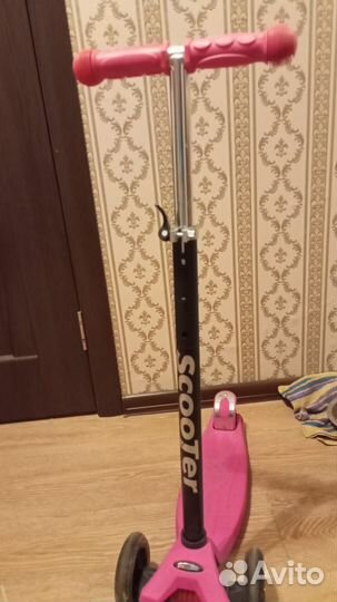 Детский самокат скутер